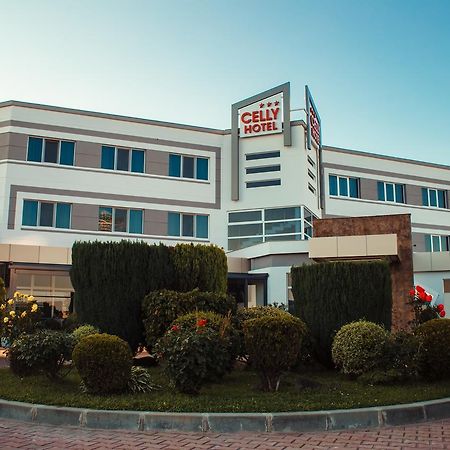 Celly Hotel Piteşti Extérieur photo