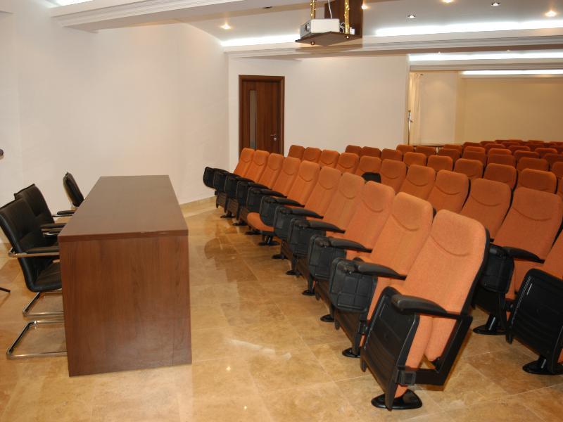 Celly Hotel Piteşti Extérieur photo