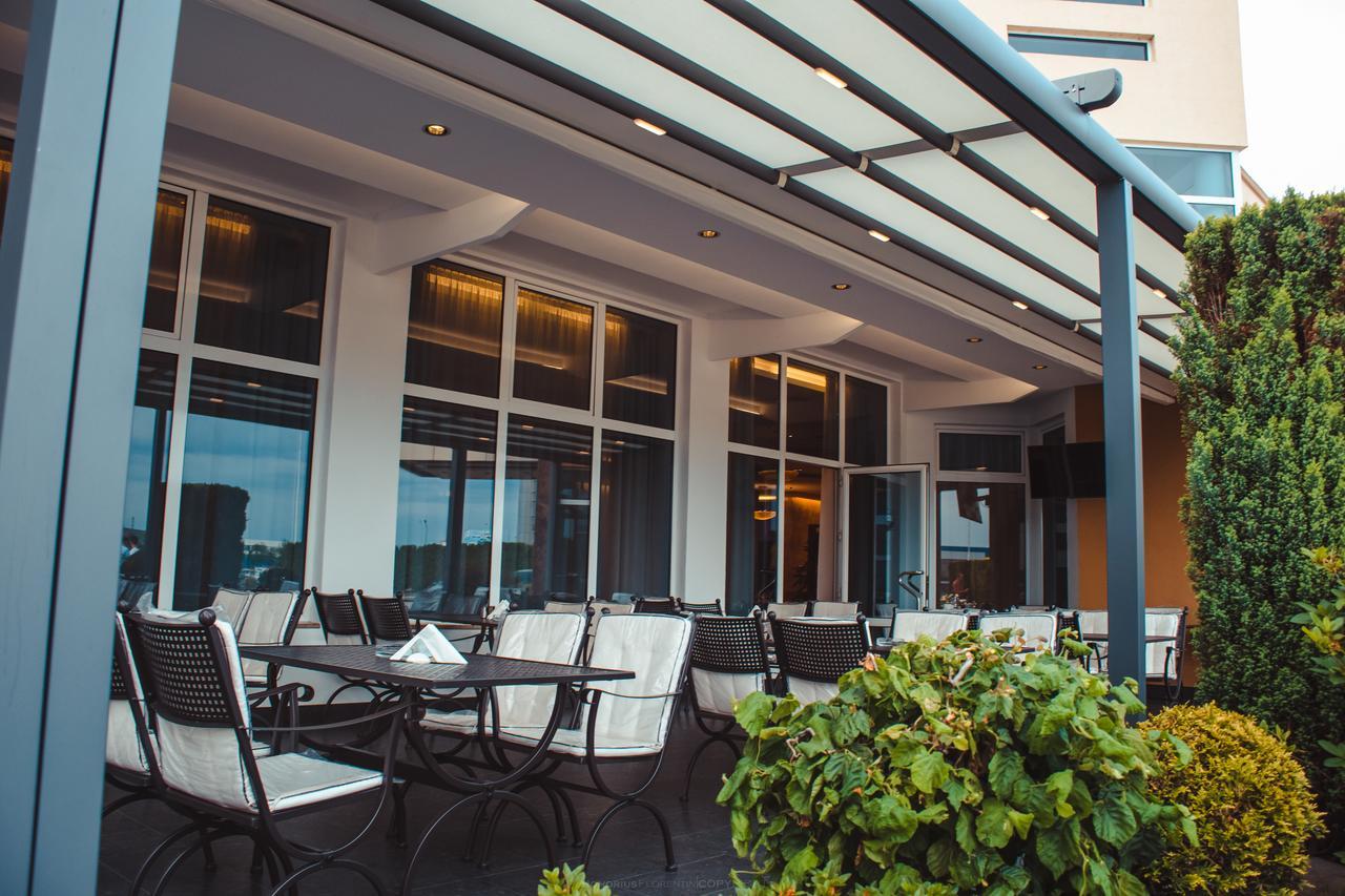 Celly Hotel Piteşti Extérieur photo